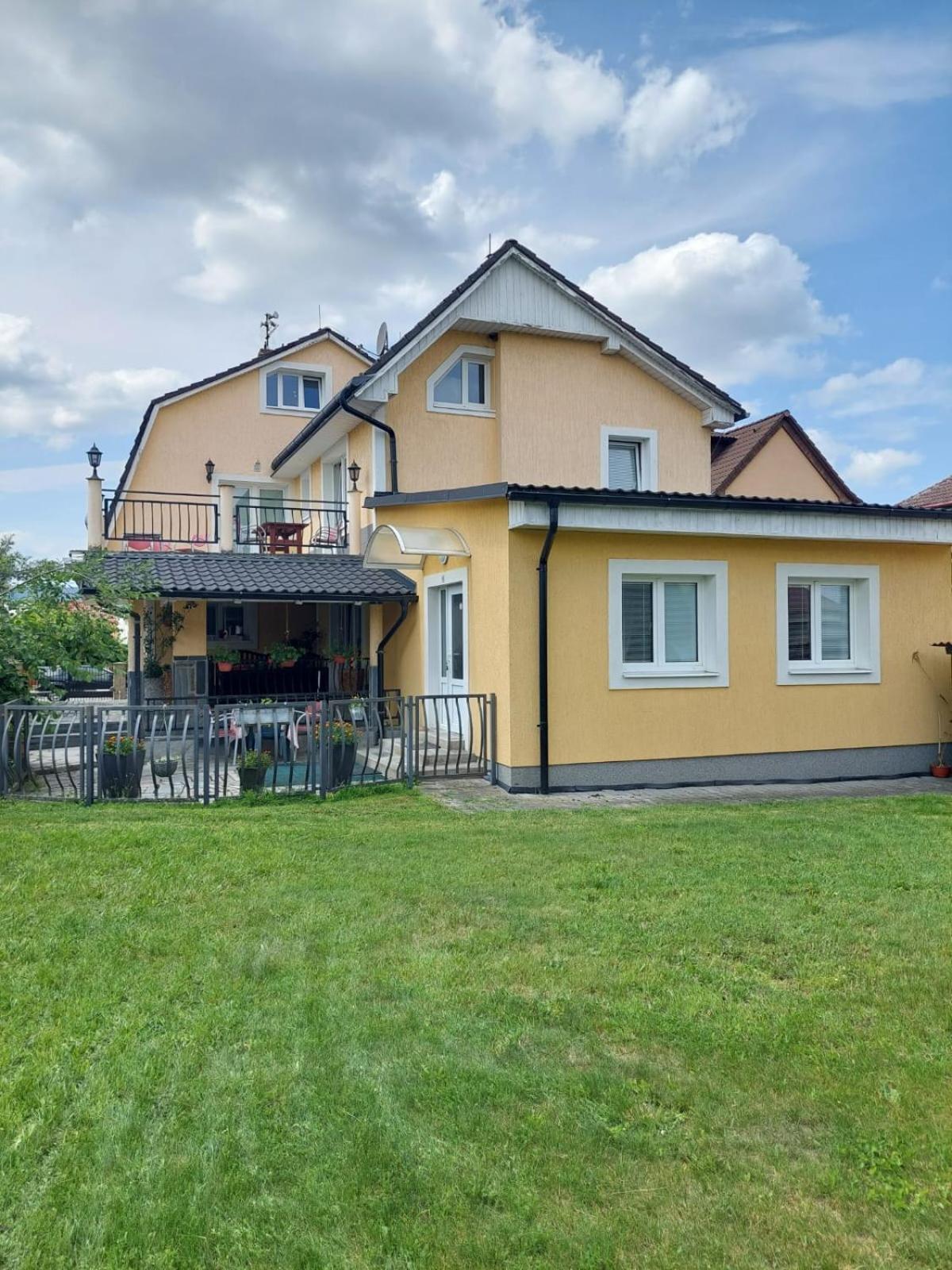 Penzion Slunce Česká Lípa エクステリア 写真